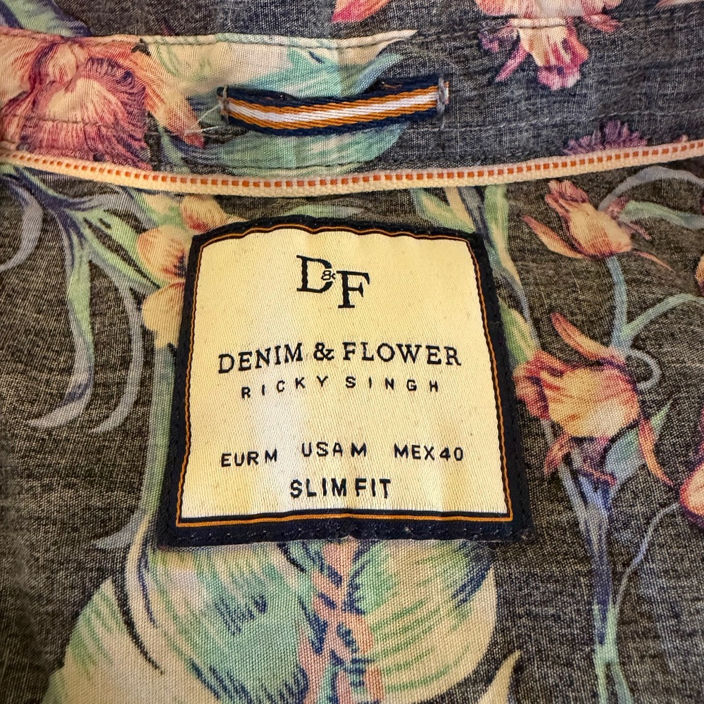Denim and flower size med  excellent condition
